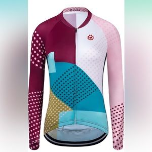 NWOT Women’s Biking Cycling Jersey - size large